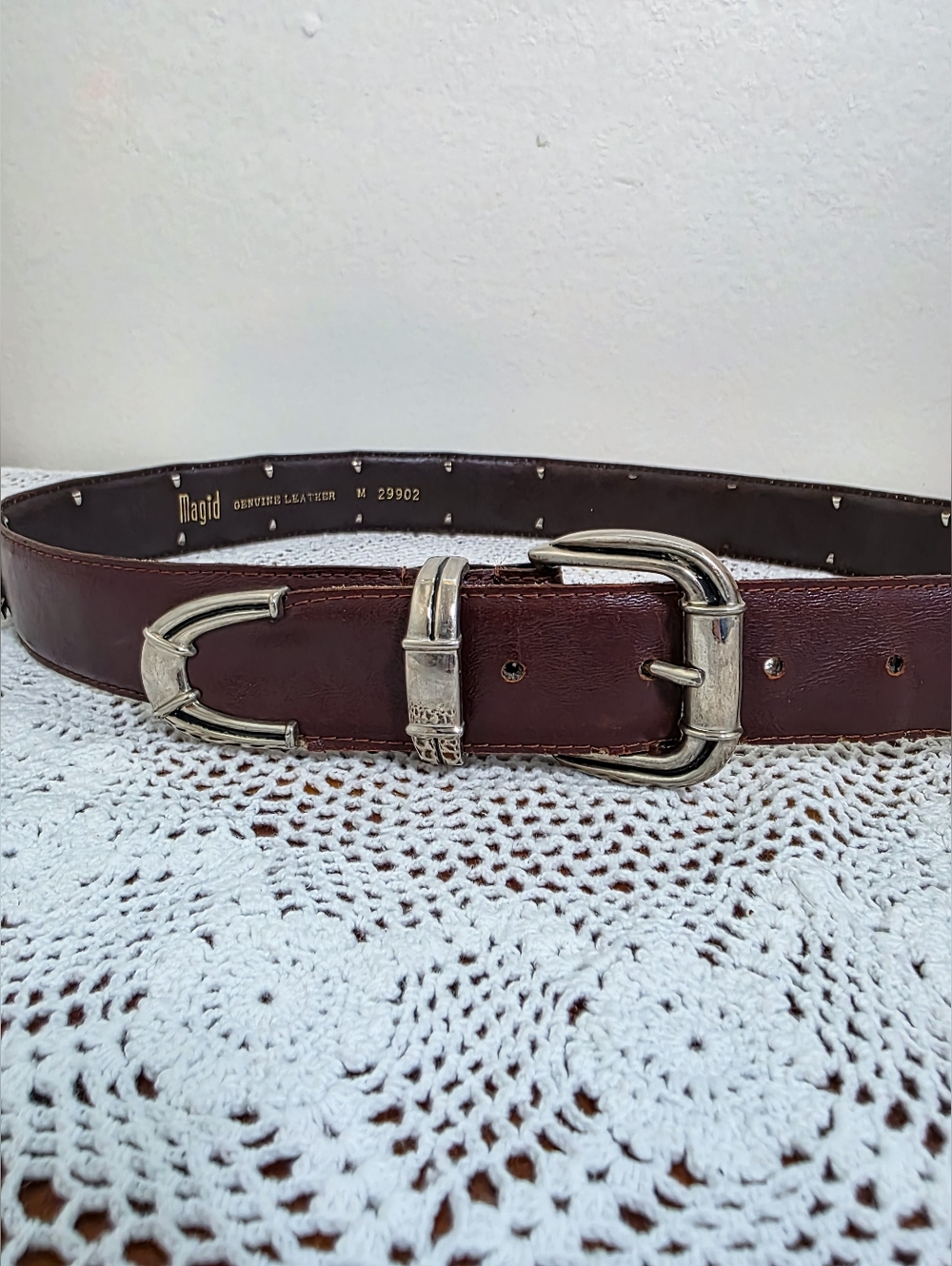 Vintage 90s/Y2K Magid Embellished Leather Belt - Picture 2 of 5
